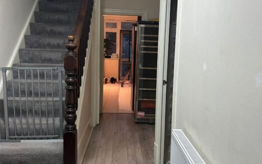 Dukes Avenue, New Malden