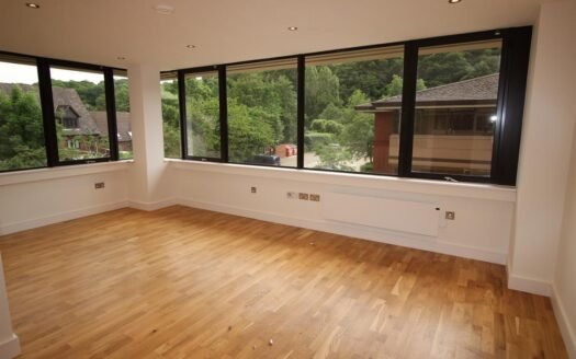 Modern Studio Flat – Godalming