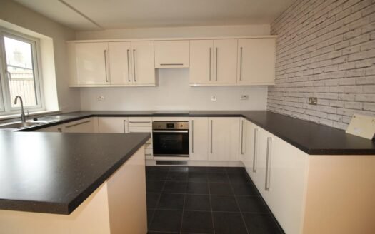 2 Beds – Colliers Wood SW19
